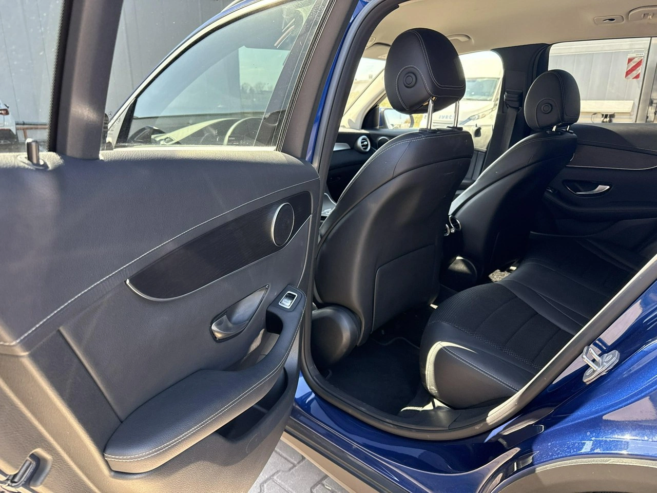 Mercedes GLC 200 - Zdjęcie 13