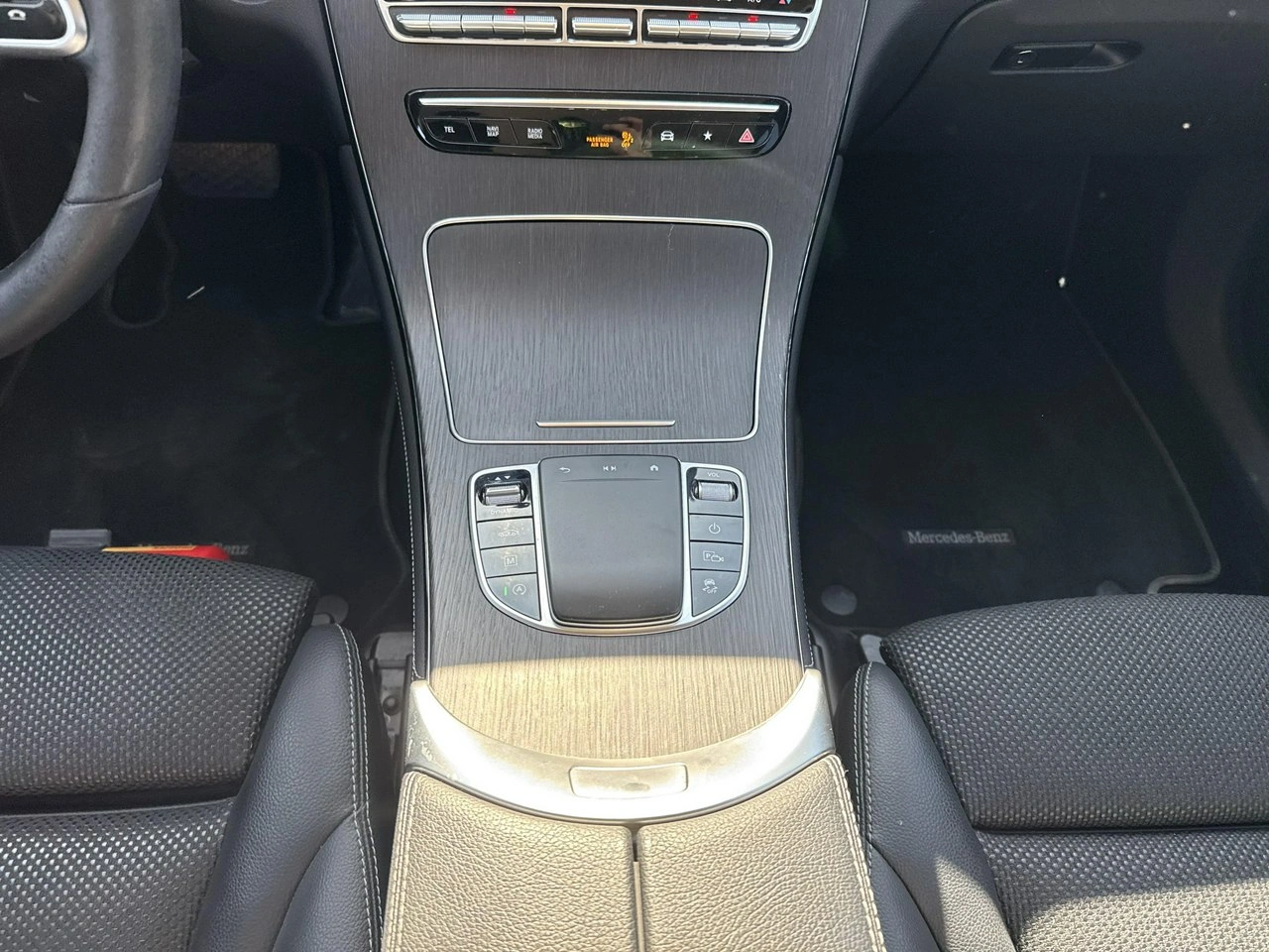 Mercedes GLC 200 - Zdjęcie 23