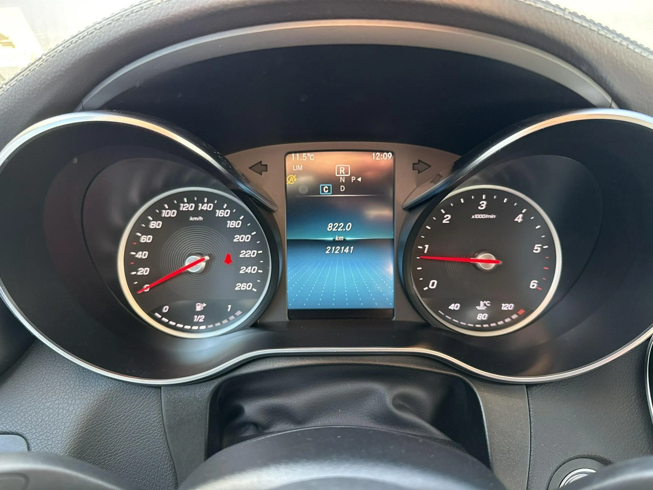 Mercedes GLC 200 - Zdjęcie 26