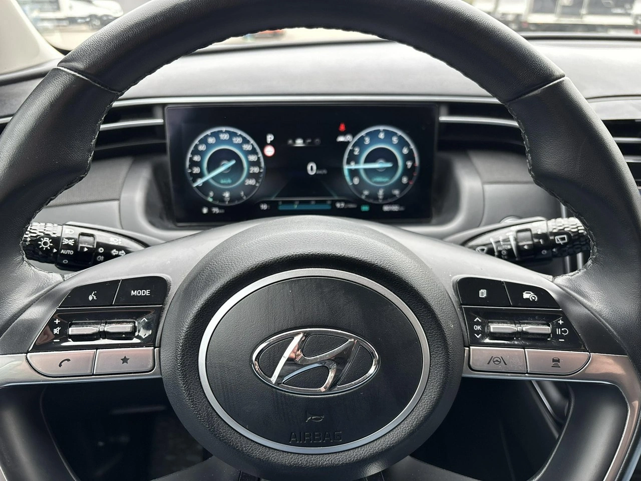 Hyundai Tucson - Zdjęcie 19