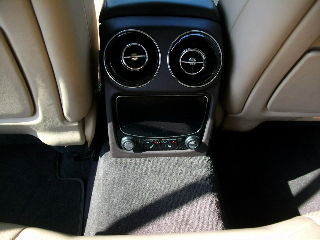 Jaguar XJ - Zdjęcie 7