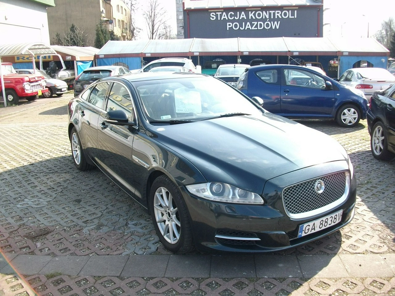 Jaguar XJ - Główne zdjęcie