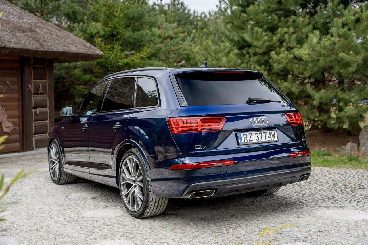 Audi Q7 - Zdjęcie 10