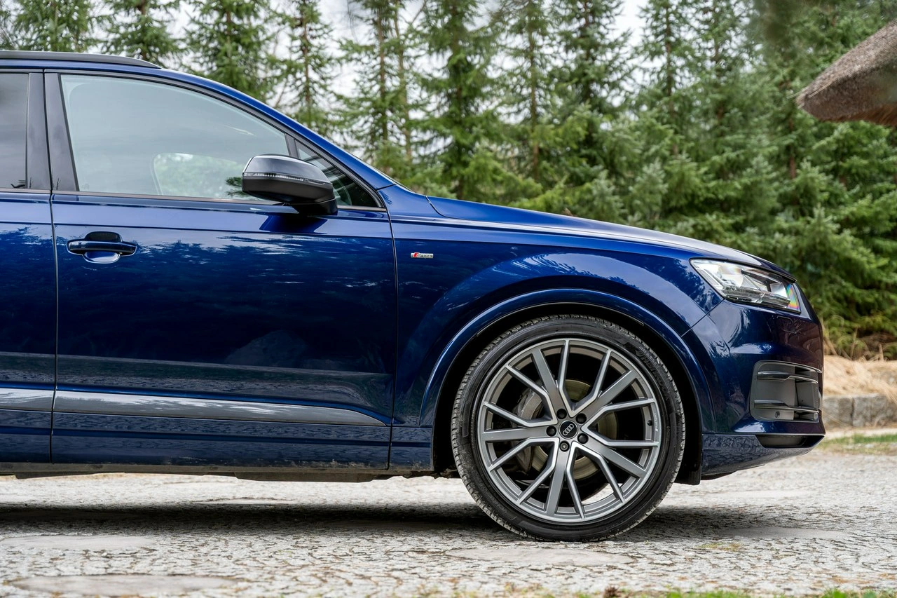 Audi Q7 - Zdjęcie 17