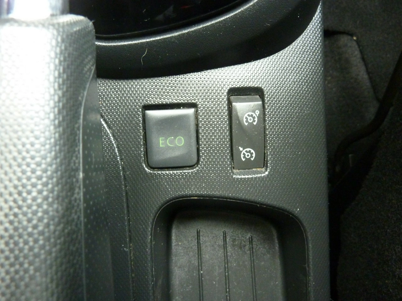 Renault Captur - Zdjęcie 32