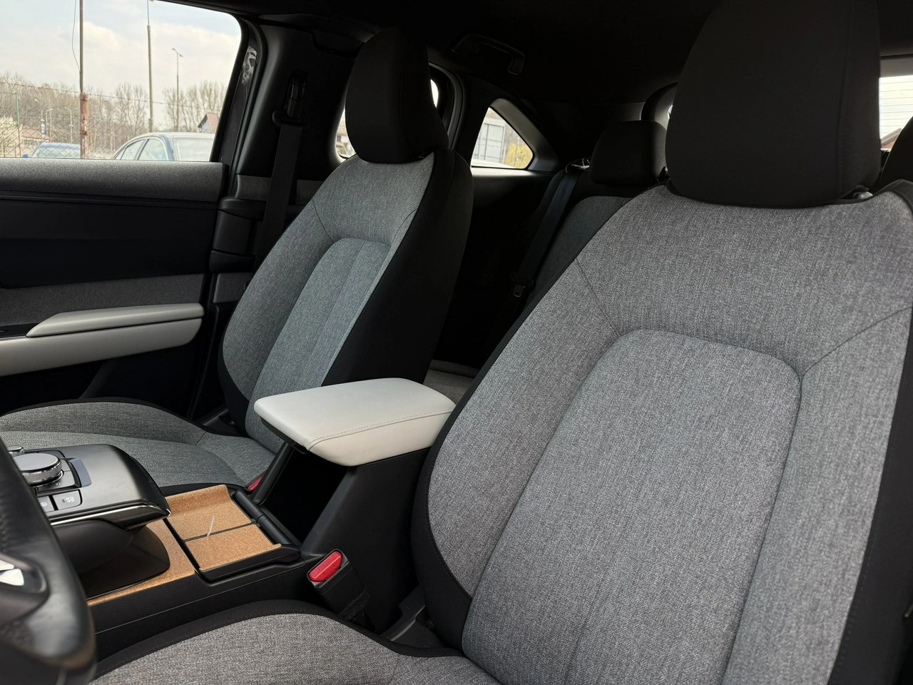 Mazda MX-30 - Zdjęcie 11