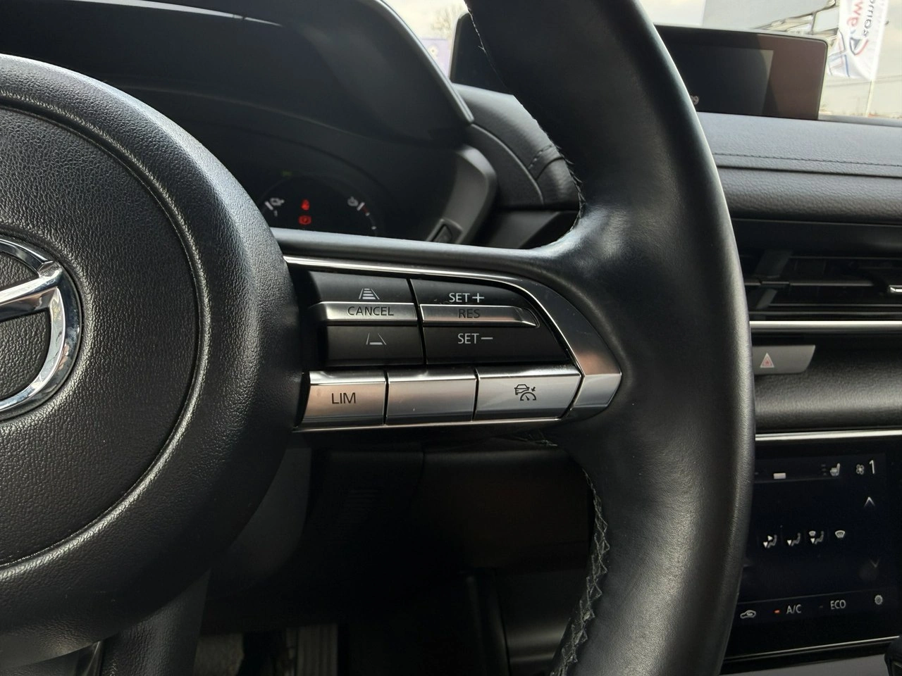 Mazda MX-30 - Zdjęcie 17