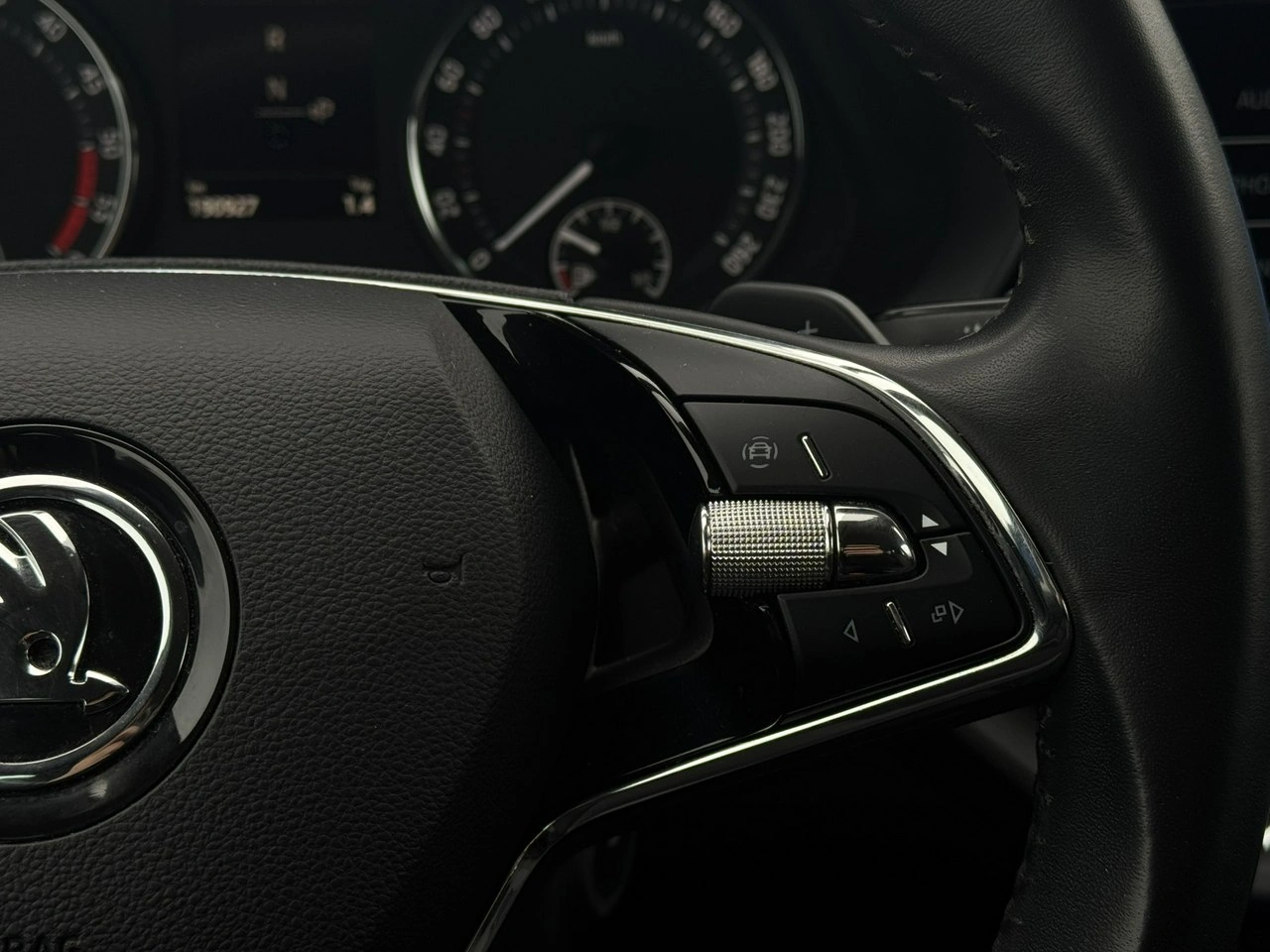 Skoda Octavia - Zdjęcie 11