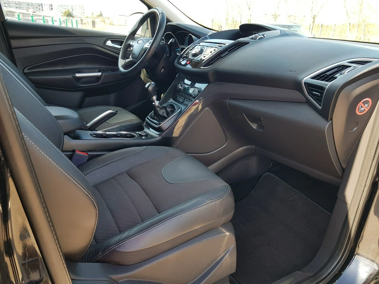 Ford Kuga - Zdjęcie 14