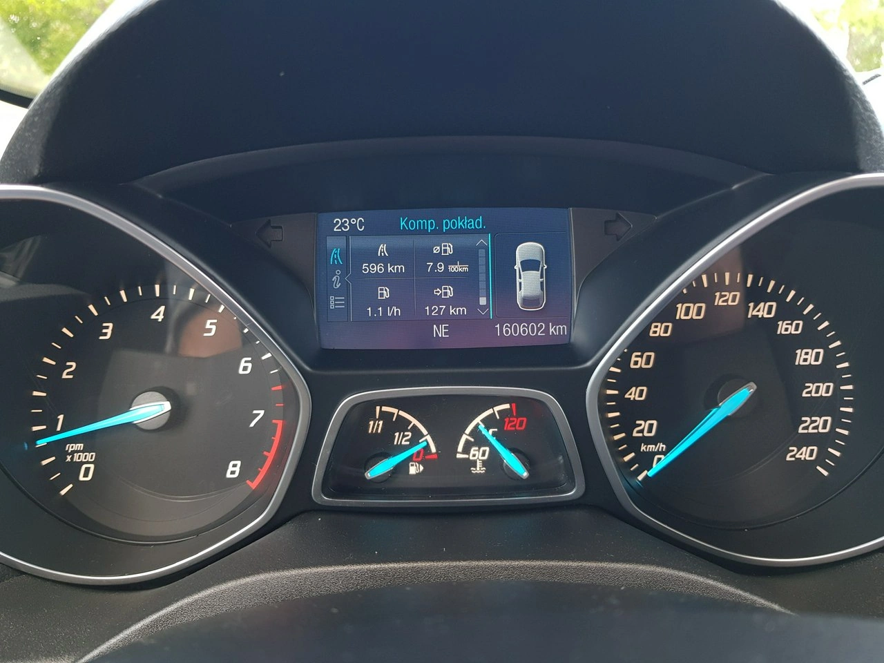 Ford Kuga - Zdjęcie 23