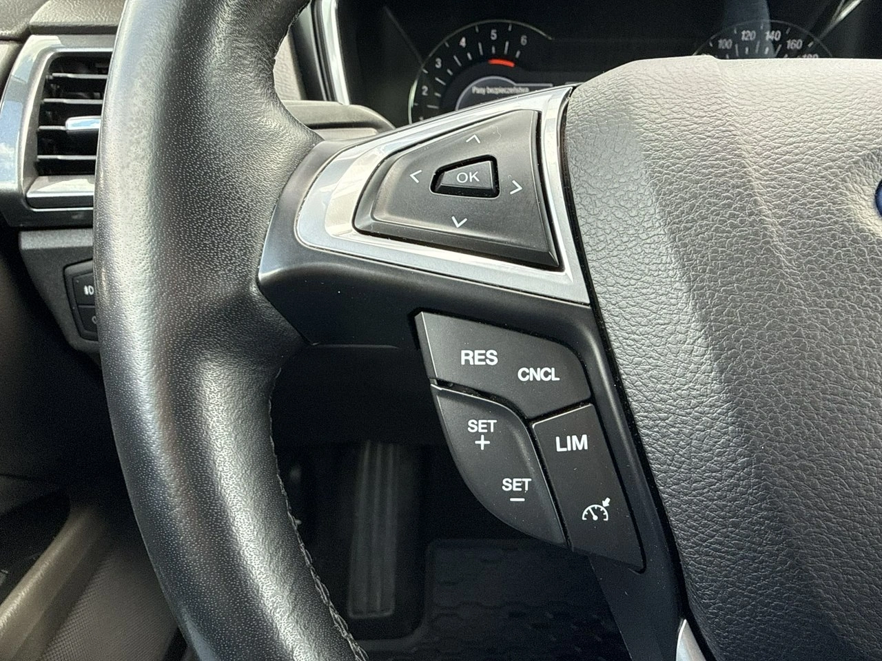 Ford Mondeo - Zdjęcie 13