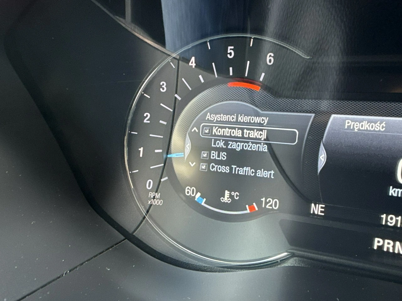 Ford Mondeo - Zdjęcie 25