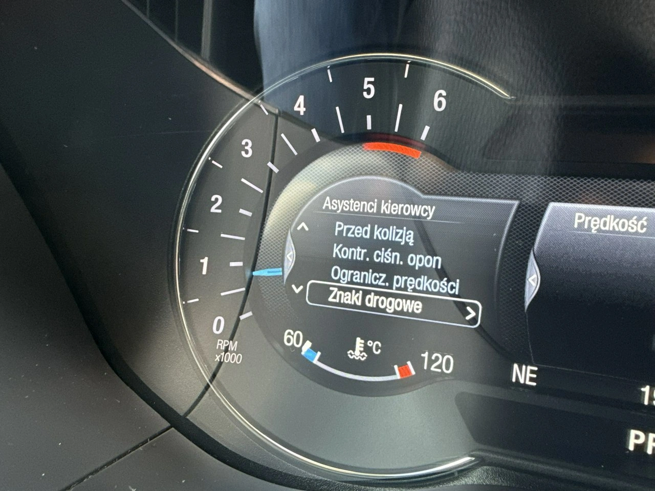 Ford Mondeo - Zdjęcie 27