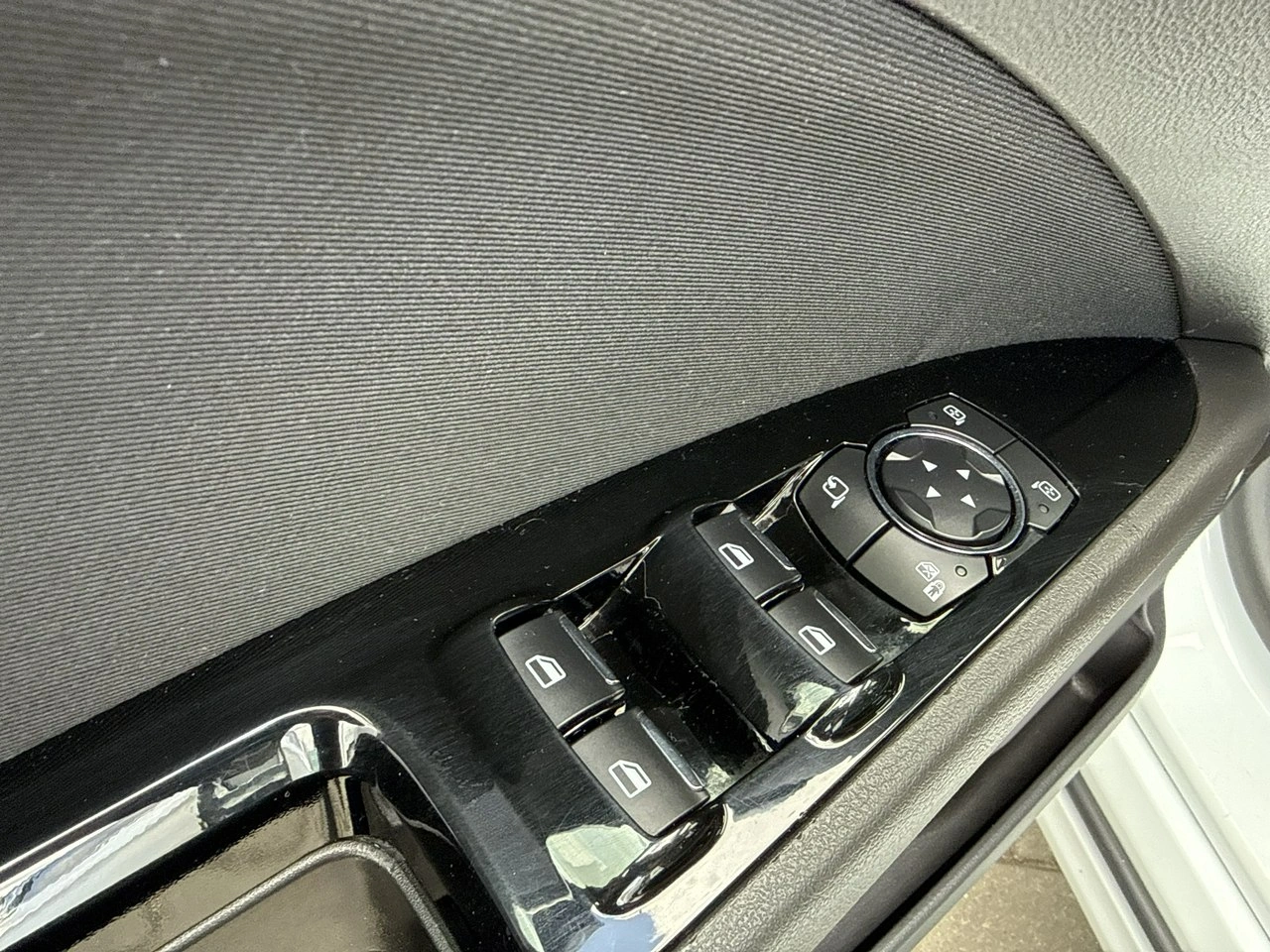 Ford Mondeo - Zdjęcie 28