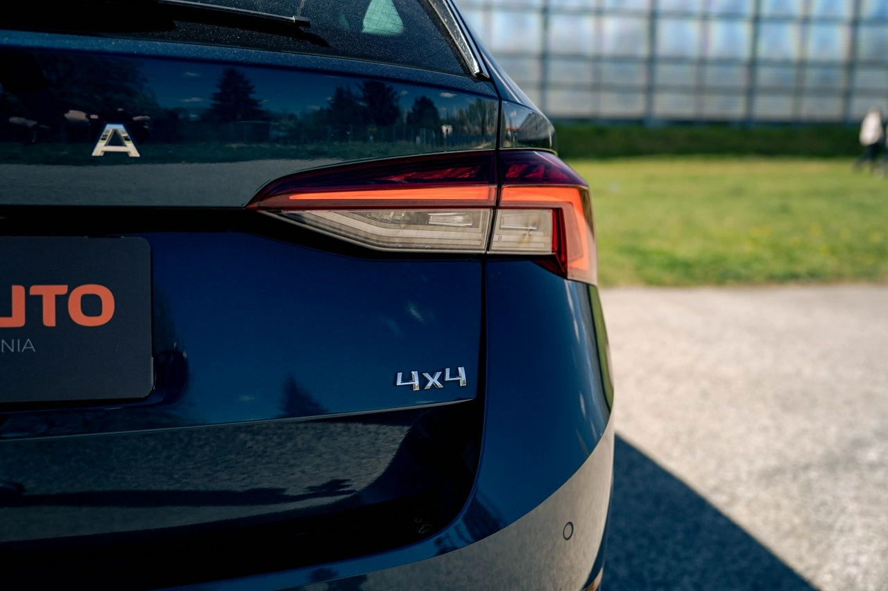 Skoda Octavia - Zdjęcie 13