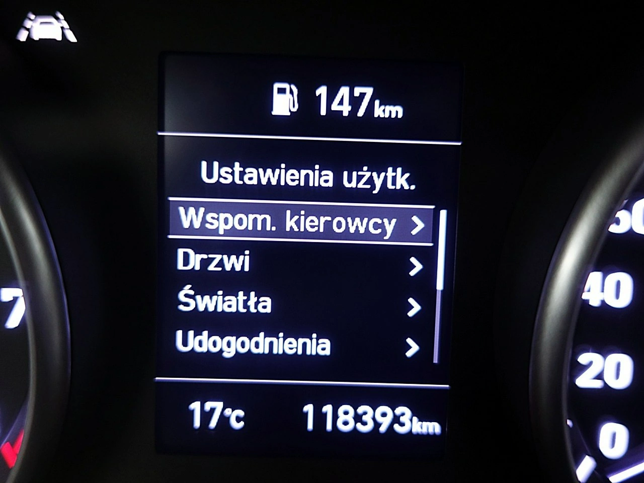 Hyundai i30 - Zdjęcie 25