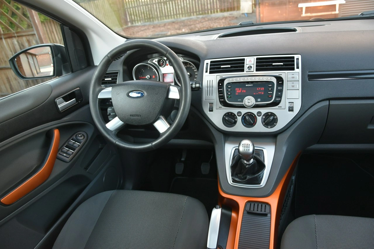 Ford Kuga - Zdjęcie 8