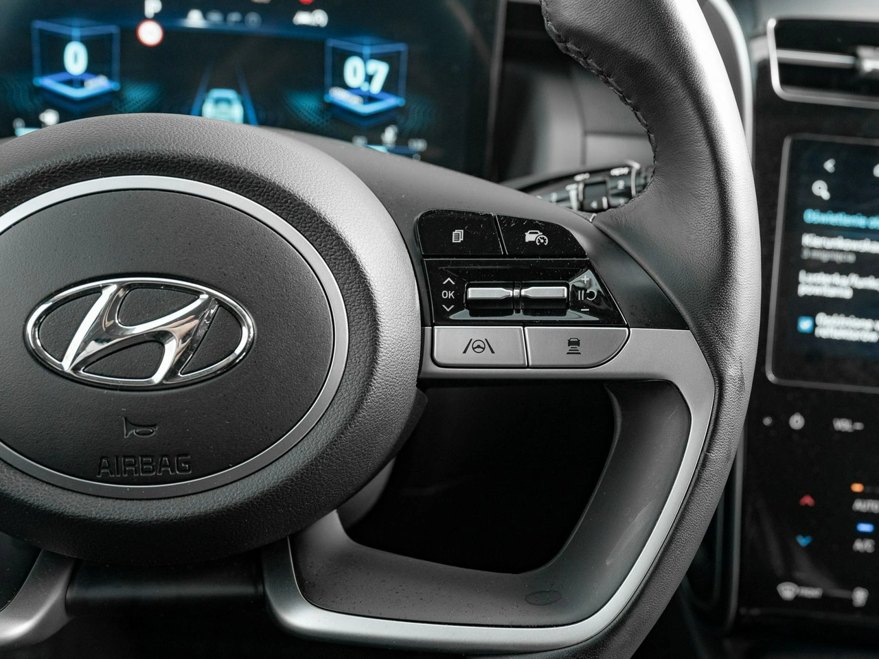 Hyundai Tucson - Zdjęcie 16