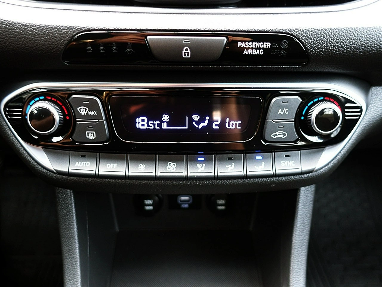 Hyundai i30 - Zdjęcie 37