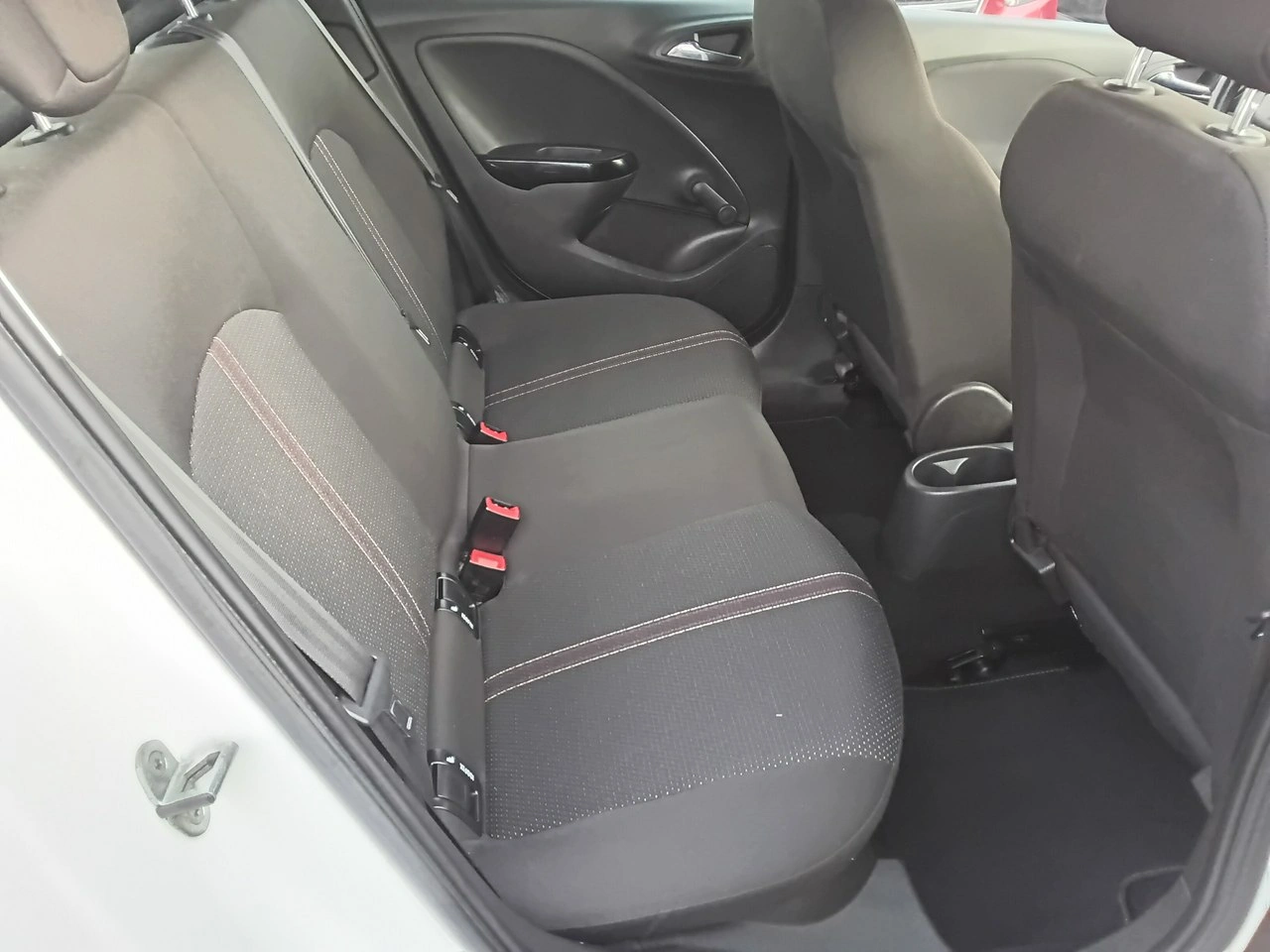 Opel Corsa - Zdjęcie 12