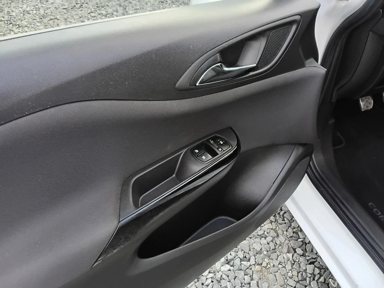 Opel Corsa - Zdjęcie 25