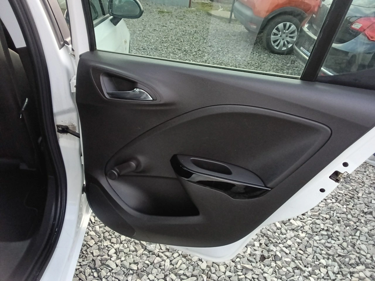 Opel Corsa - Zdjęcie 30