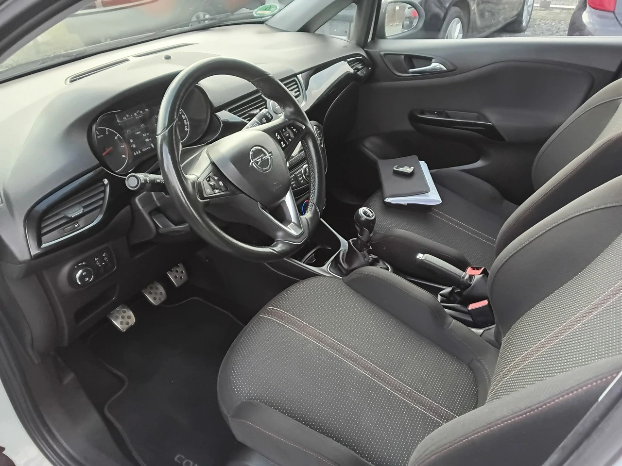 Opel Corsa - Zdjęcie 8