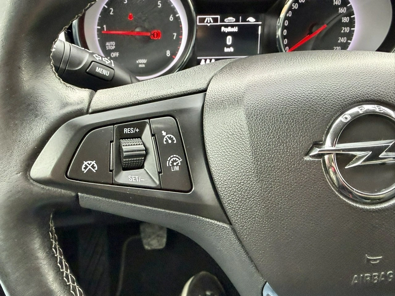 Opel Astra - Zdjęcie 16