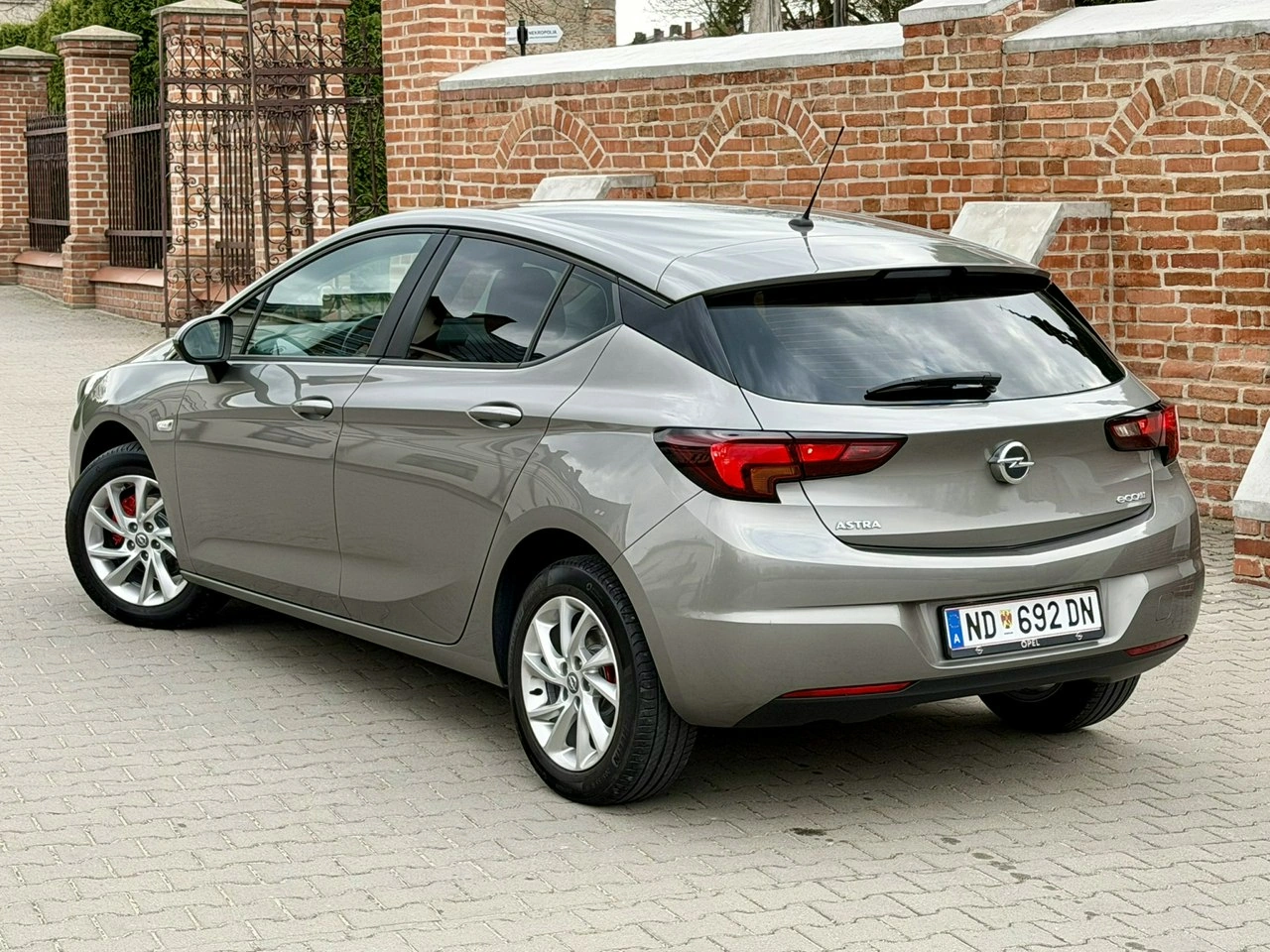 Opel Astra - Zdjęcie 1