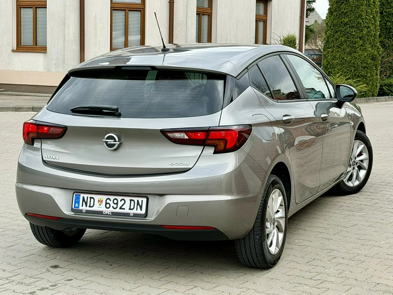 Opel Astra - Zdjęcie 2