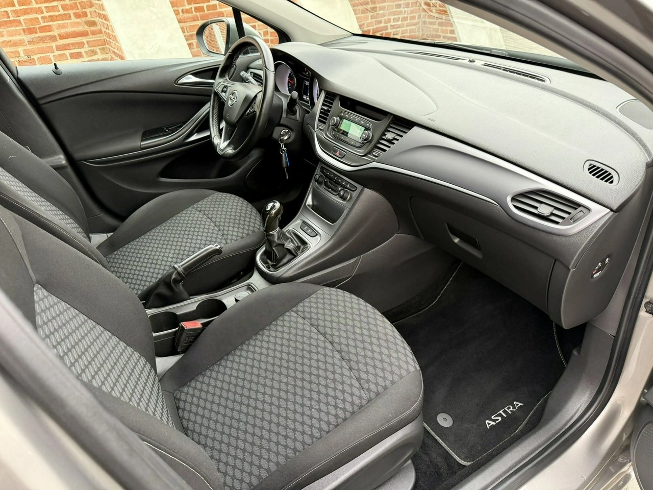 Opel Astra - Zdjęcie 8