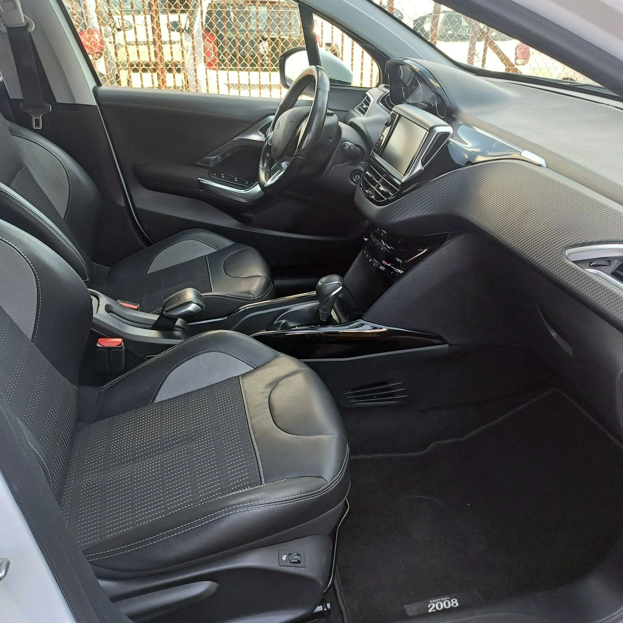 Peugeot 2008 - Zdjęcie 9