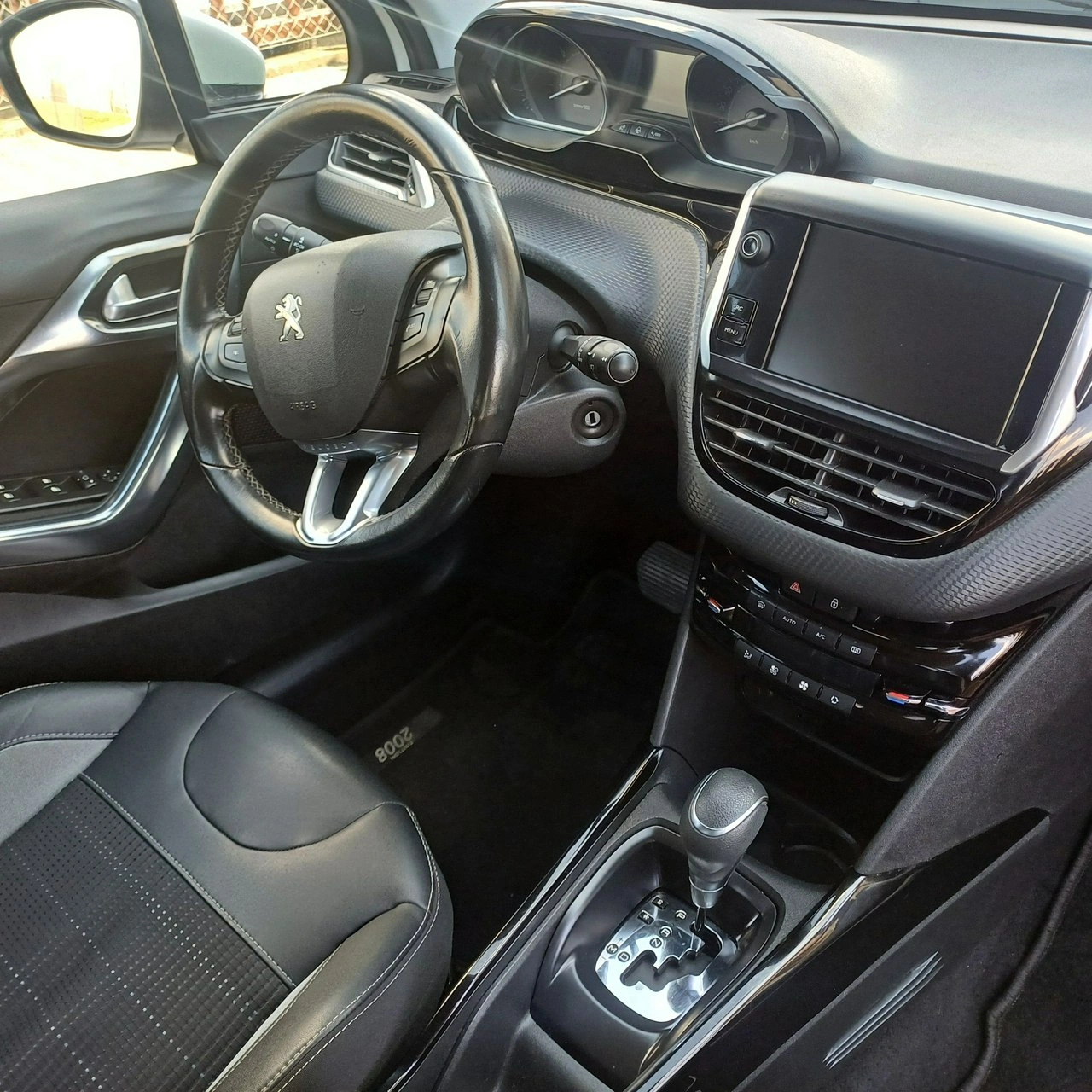 Peugeot 2008 - Zdjęcie 10