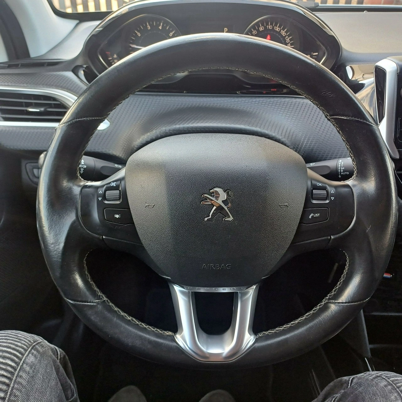 Peugeot 2008 - Zdjęcie 11