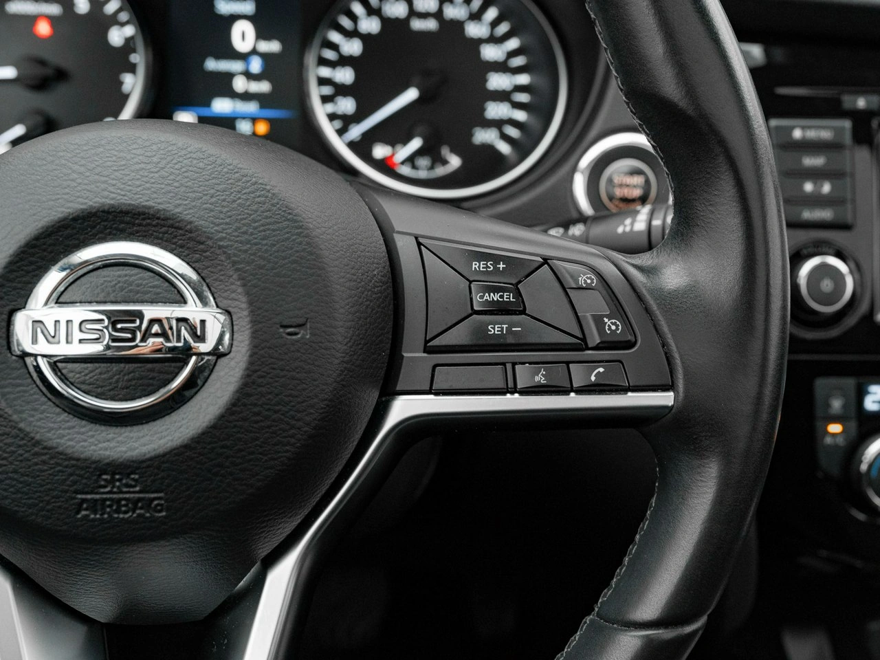 Nissan Qashqai - Zdjęcie 16