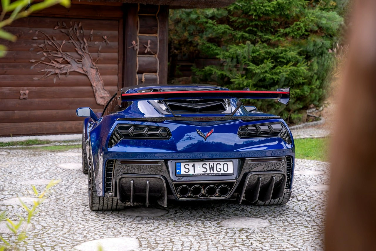 Chevrolet Corvette - Zdjęcie 23