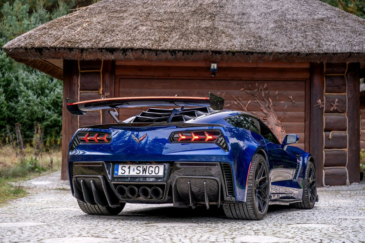 Chevrolet Corvette - Zdjęcie 35