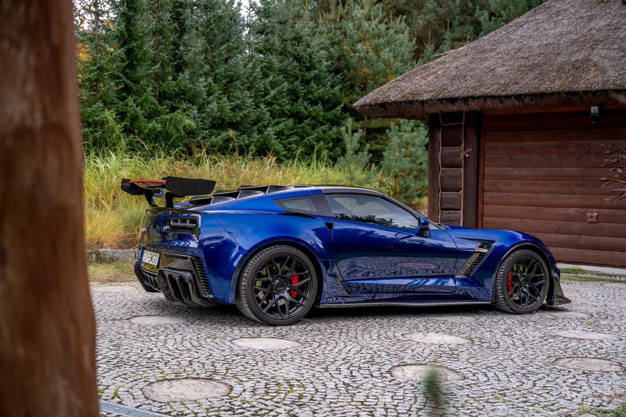 Chevrolet Corvette - Zdjęcie 36