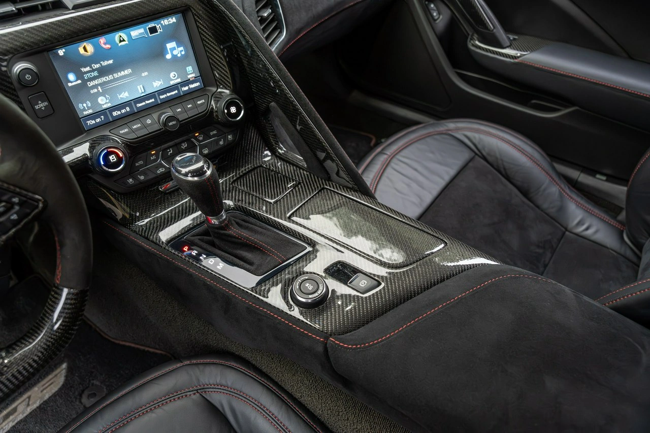 Chevrolet Corvette - Zdjęcie 43