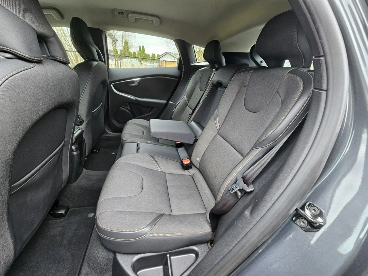 Volvo V40 Cross Country - Zdjęcie 14