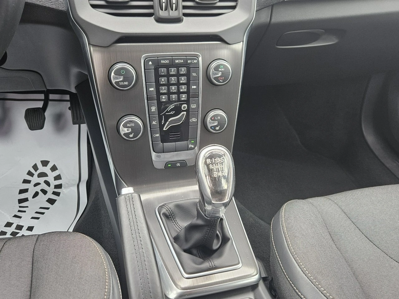 Volvo V40 Cross Country - Zdjęcie 16