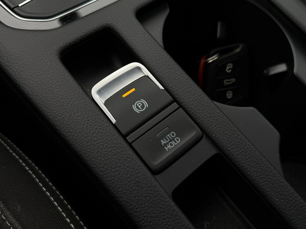 Volkswagen Passat - Zdjęcie 13