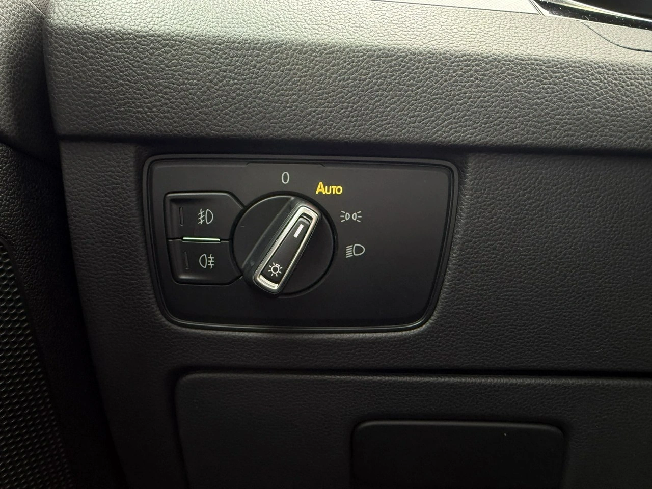 Volkswagen Passat - Zdjęcie 15