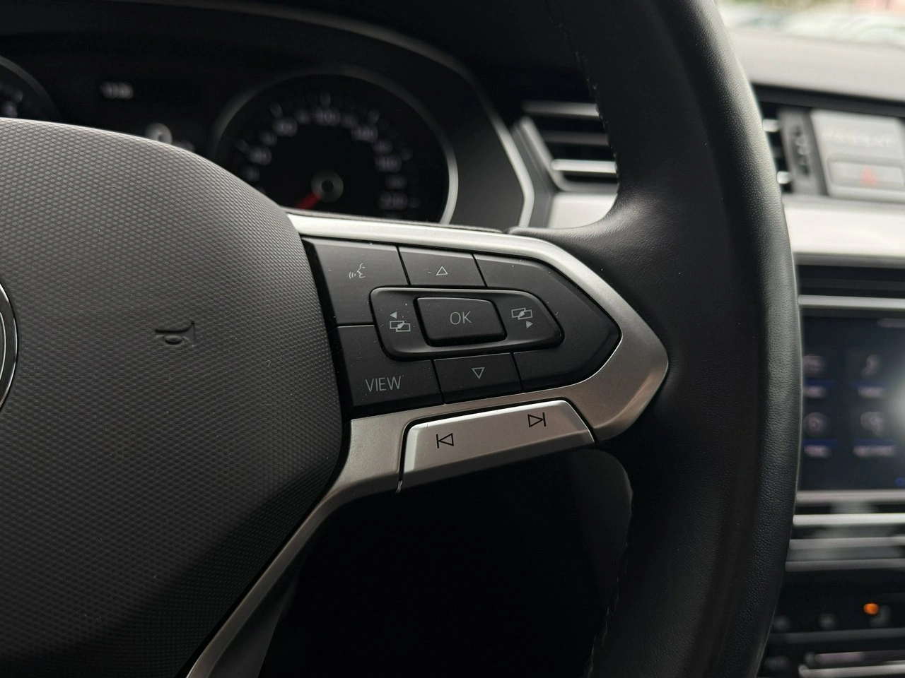 Volkswagen Passat - Zdjęcie 16