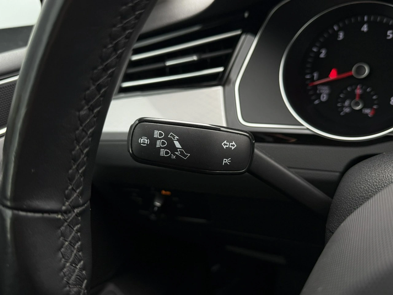 Volkswagen Passat - Zdjęcie 19