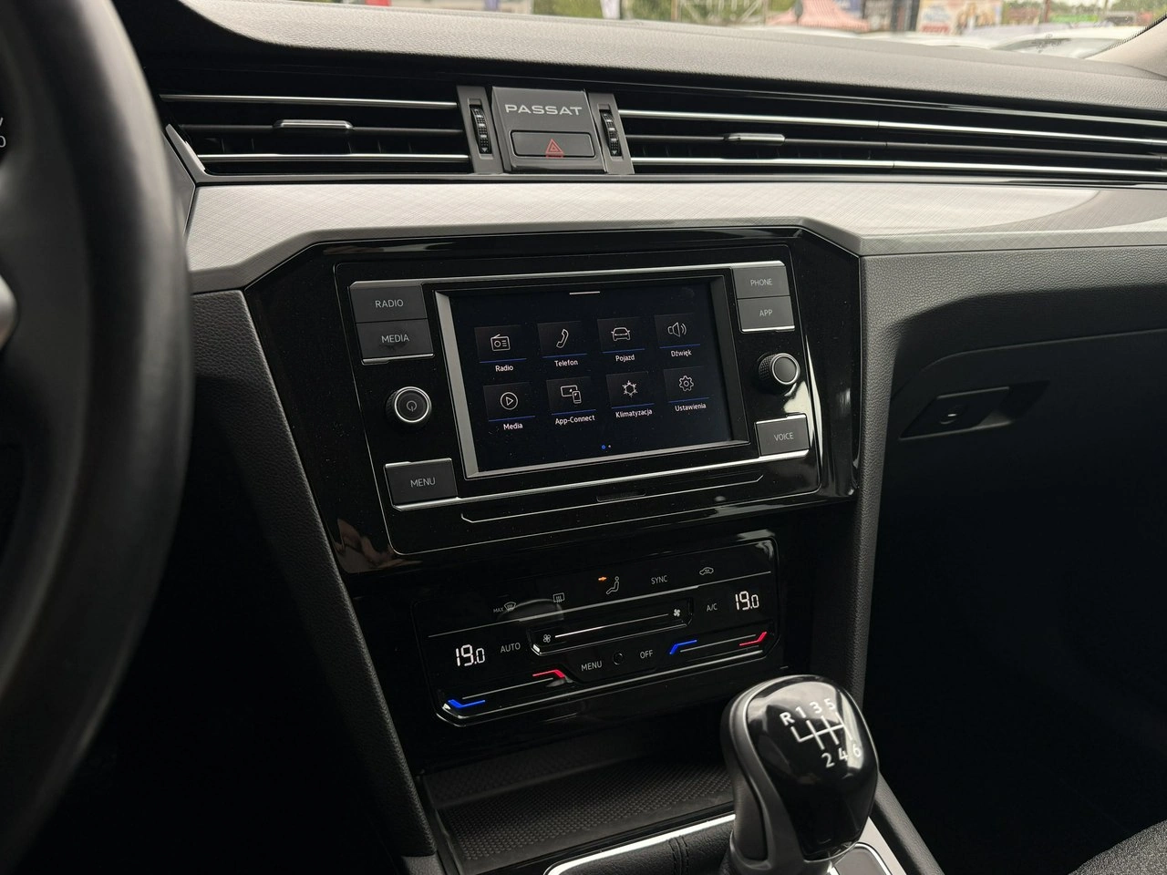 Volkswagen Passat - Zdjęcie 21