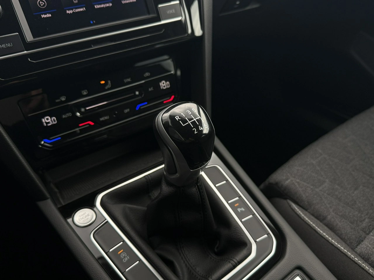 Volkswagen Passat - Zdjęcie 26