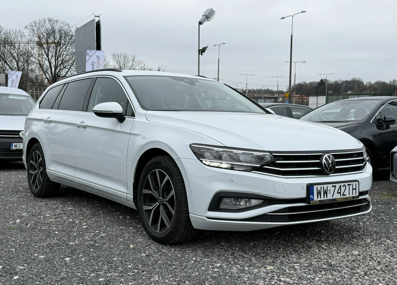 Volkswagen Passat - Główne zdjęcie