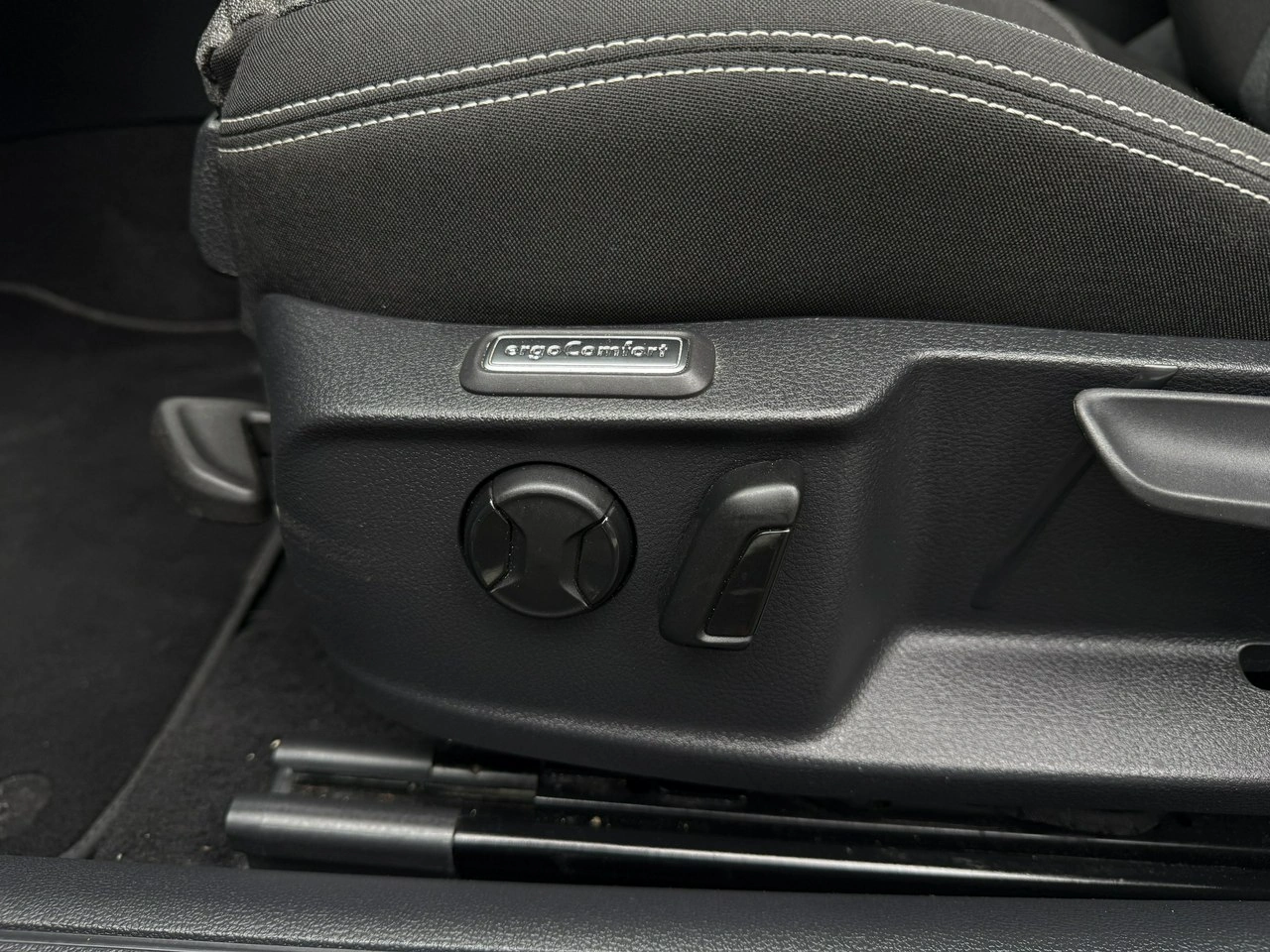 Volkswagen Passat - Zdjęcie 11