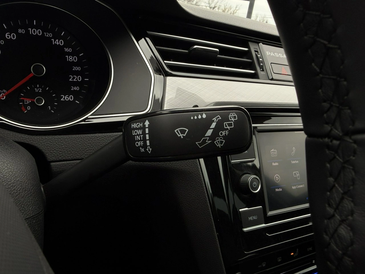 Volkswagen Passat - Zdjęcie 18